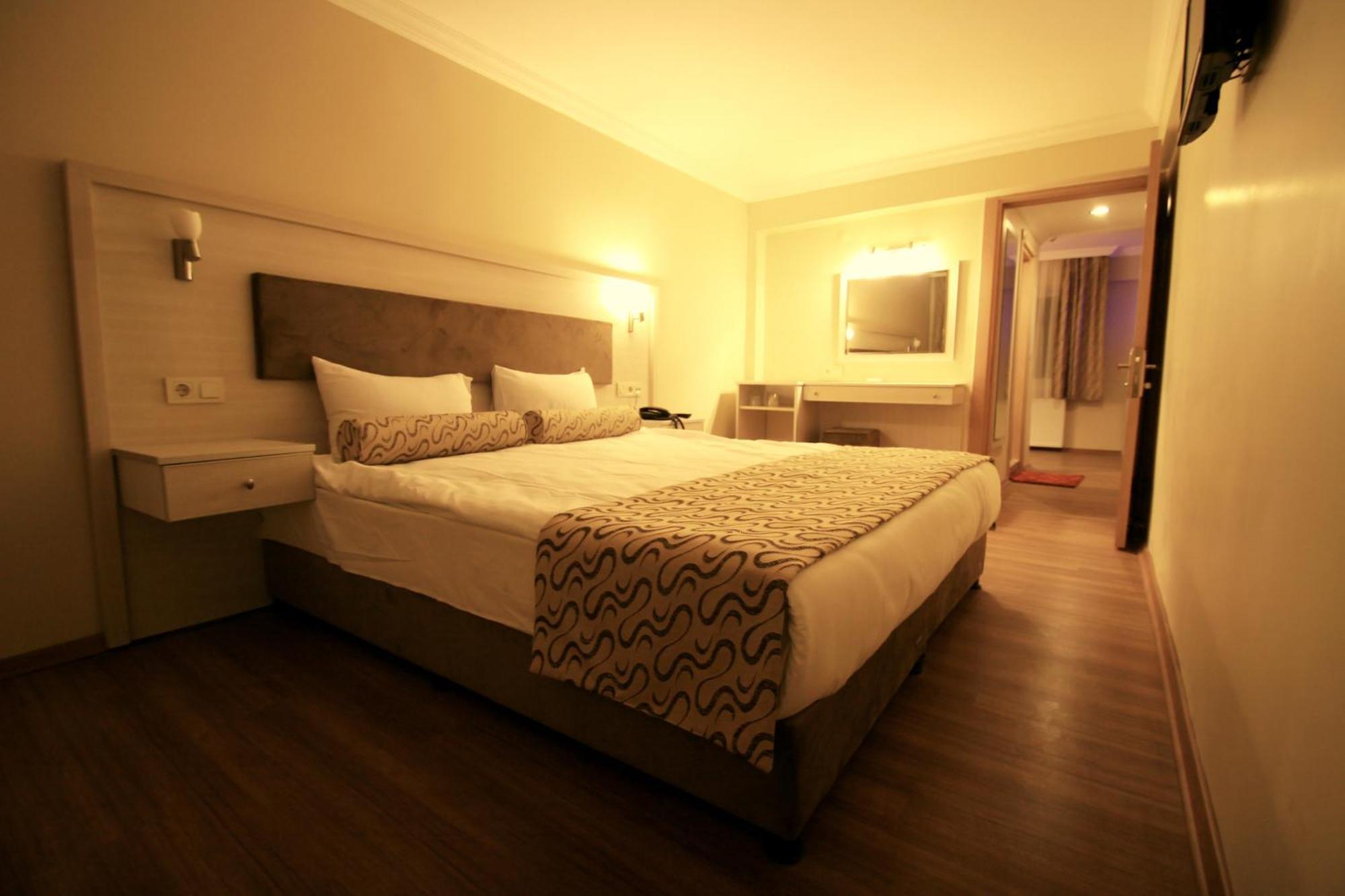 Grand Zeybek Hotel İzmir Extérieur photo