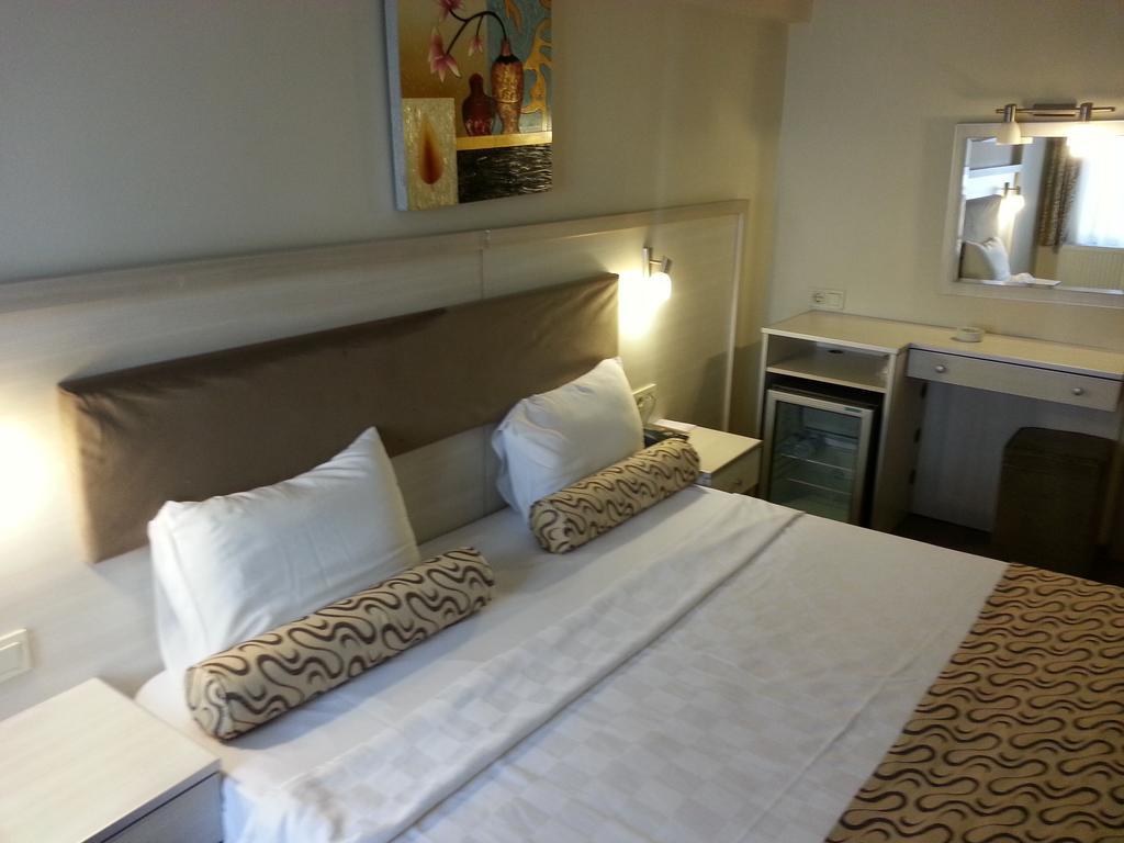 Grand Zeybek Hotel İzmir Extérieur photo