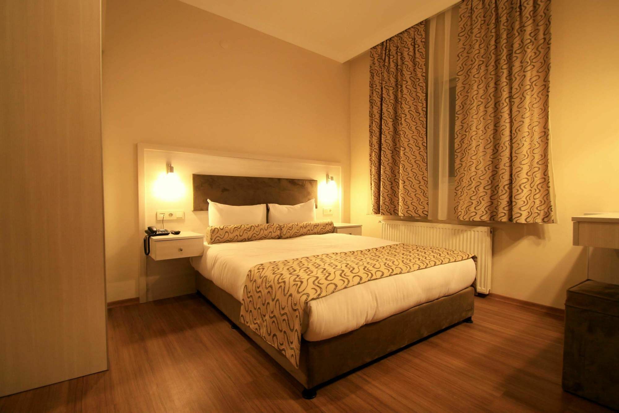 Grand Zeybek Hotel İzmir Extérieur photo